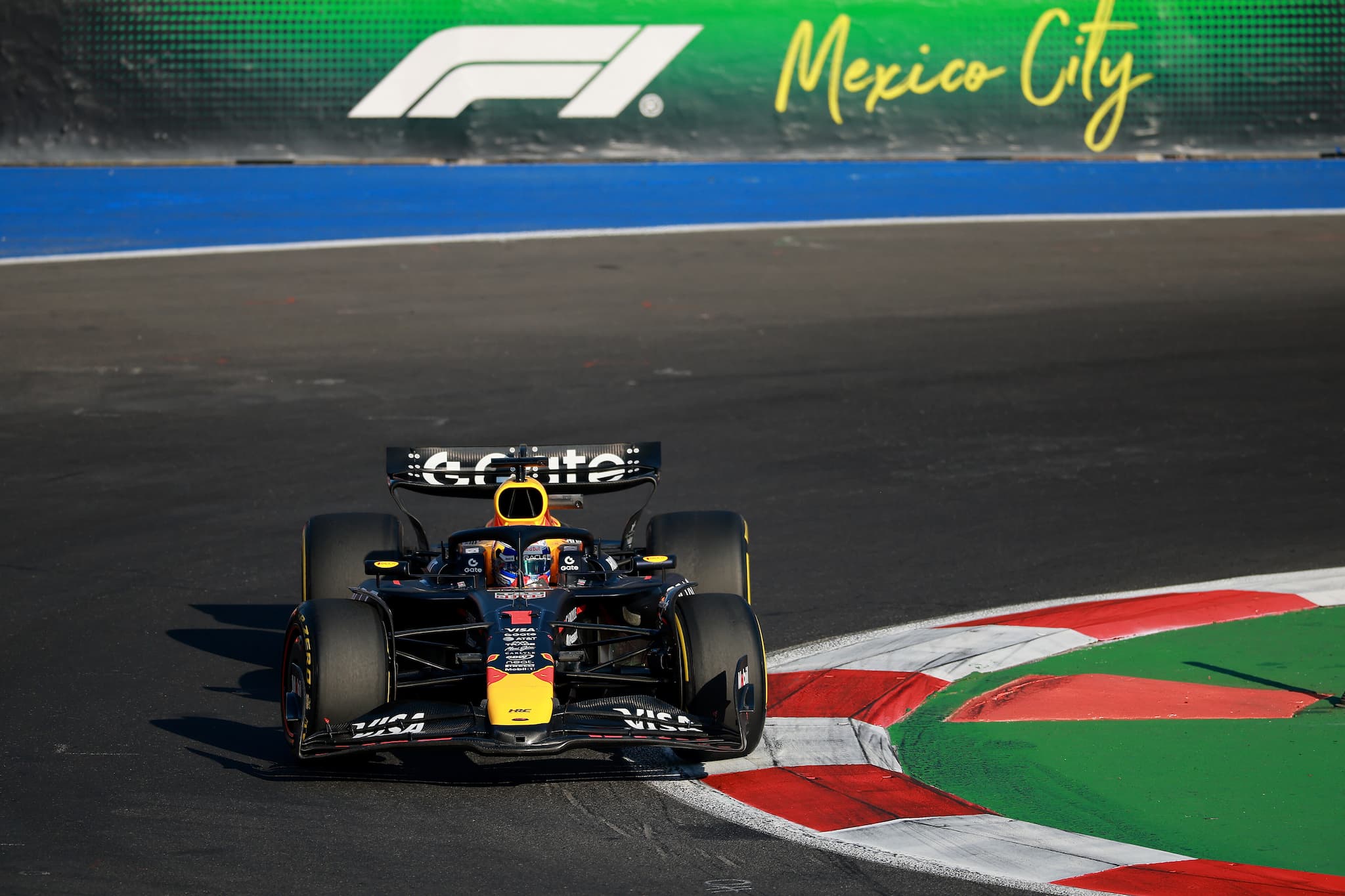 Verstappen najszybszy w drugim treningu F1! Piastri znów daleko