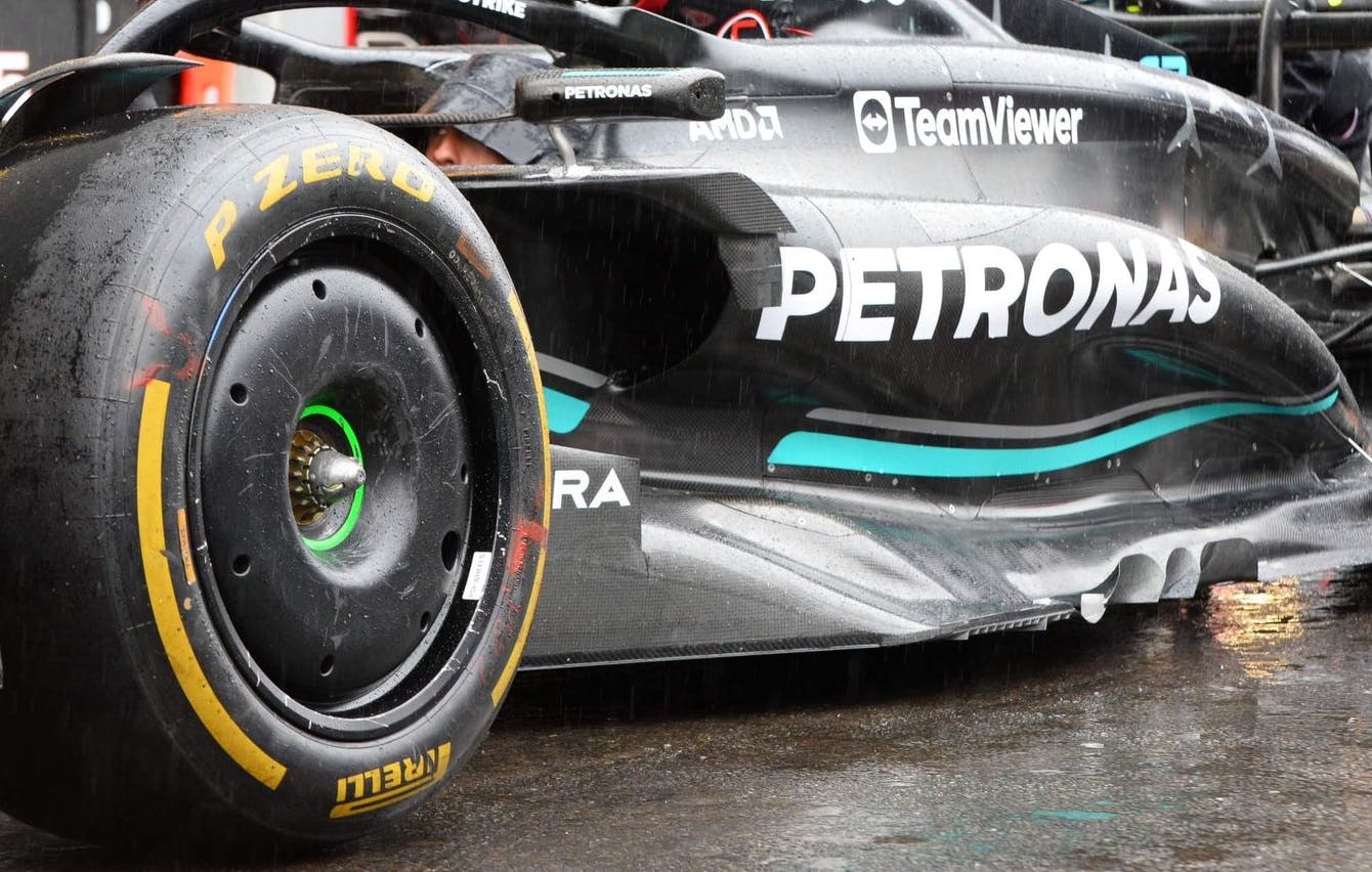 Mercedes znów zmodyfikował sekcje boczne w W14