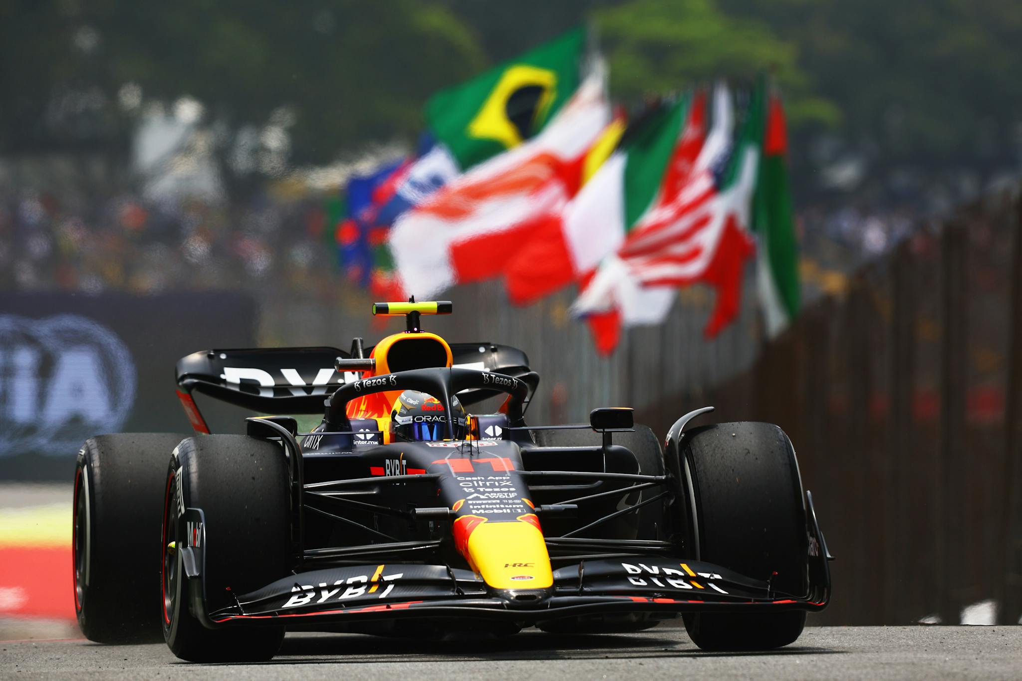 FP1: Perez o włos przed Leclerciem i Verstappenem