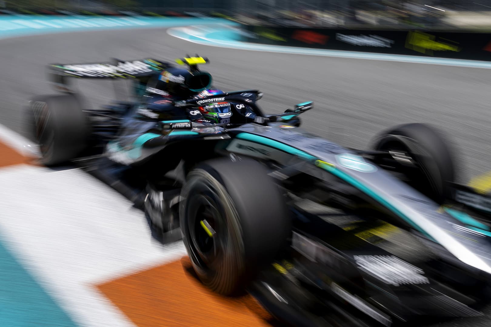 F1: Antonelli wygrał z Verstappenem w kwalifikacjach do GP Miami!