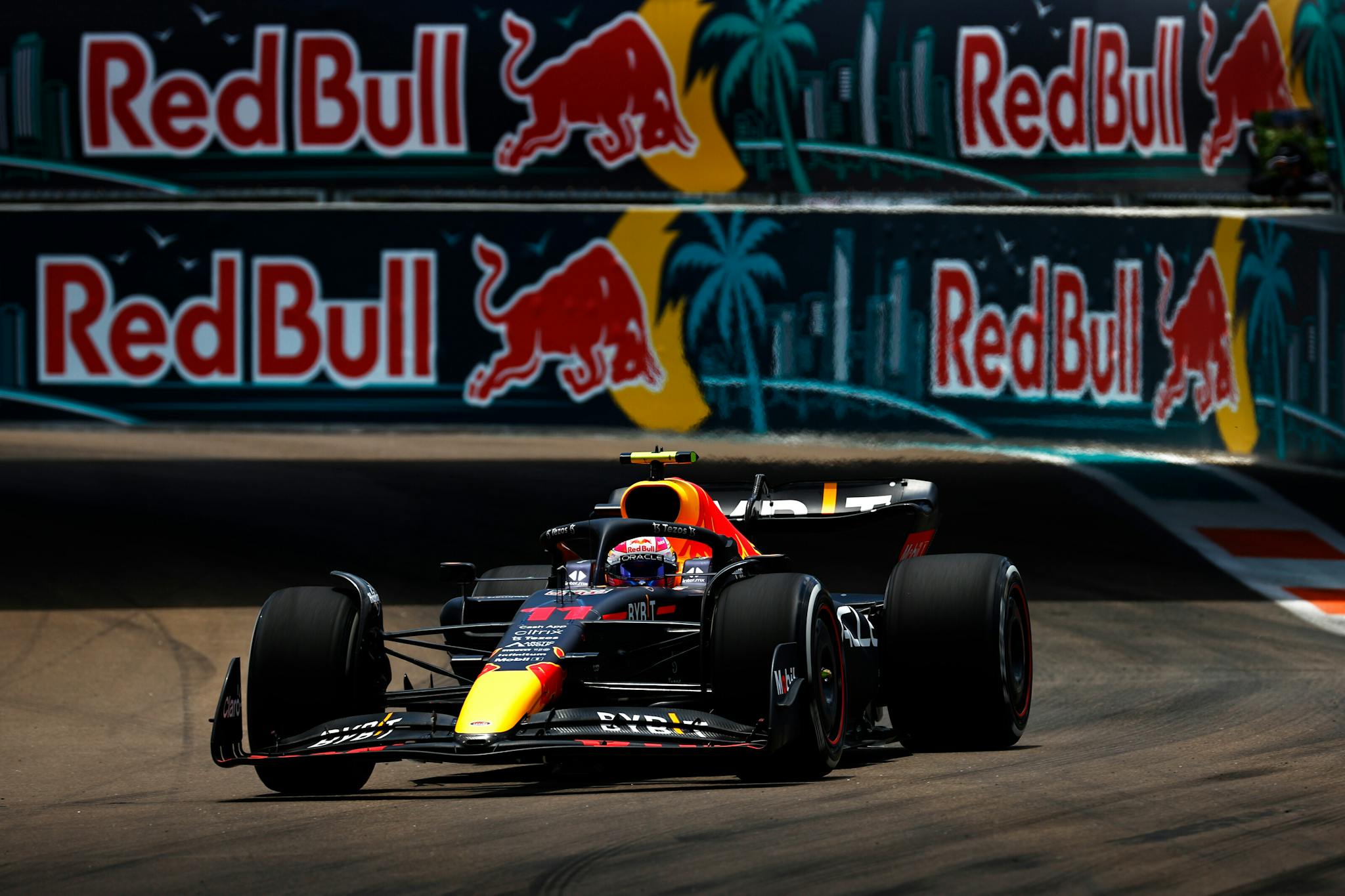 FP3: Ricciardo wezwany do sędziów, Perez na czele, wypadek Ocona