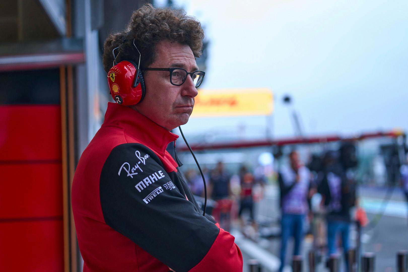 Ferrari zareagowało na plotki o zastąpieniu Binotto przez Vasseura