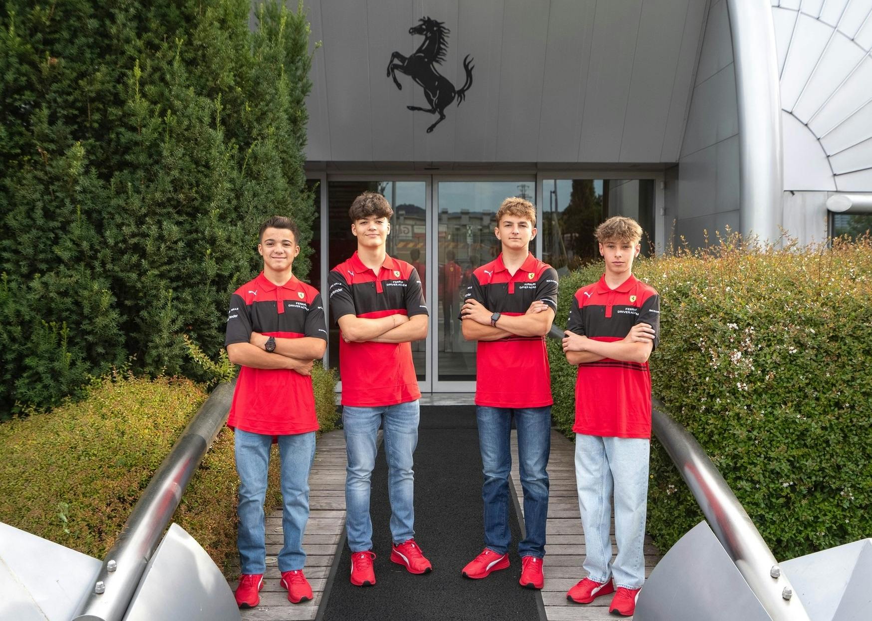 Camp Ferrari z udziałem Polaków. Od lewej stoją: Giacomo Pedrini, Francesco Marenghi, Jan Przyrowski i Maciej Gładysz (fot. Ferrari).