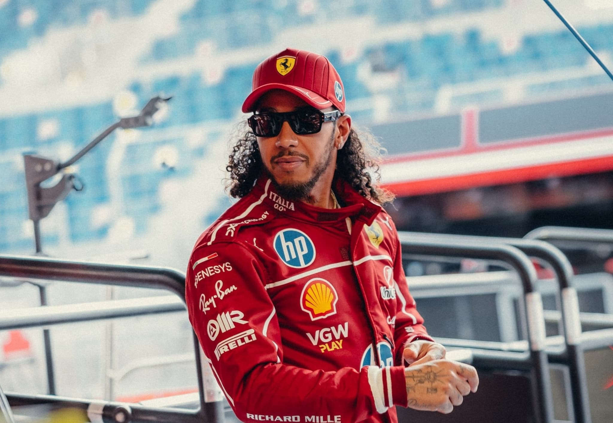 F1: Hamilton nie rozumie się z bolidem Ferrari. Gorzkie komentarze mistrza