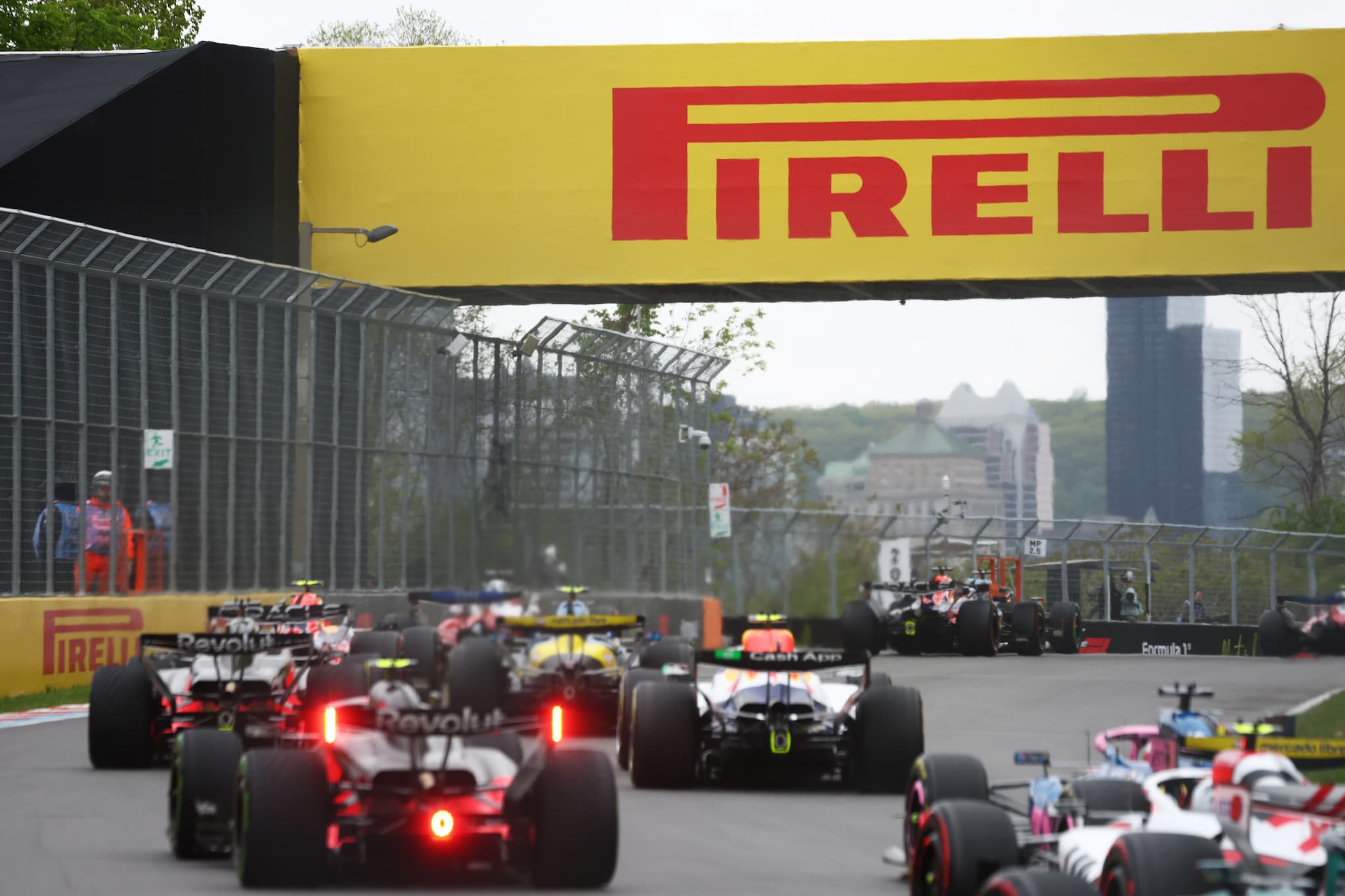 Pirelli znów przedłużyło kontrakt z F1