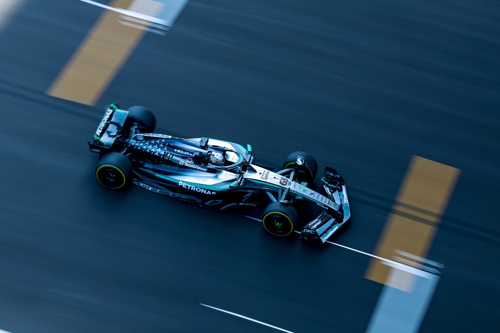 Wyścig F1 znów wcześnie rano, sprint w środku nocy! Rozkład jazdy GP Chin 2026 (transmisja i godziny)