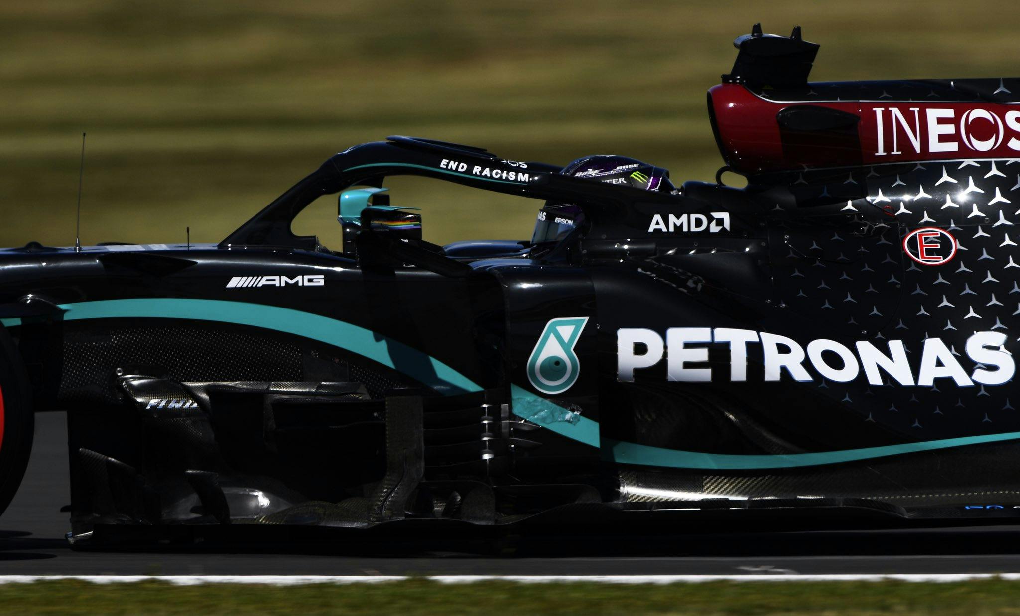 FP2: Hamilton najszybszy, dobry czas Ricciardo
