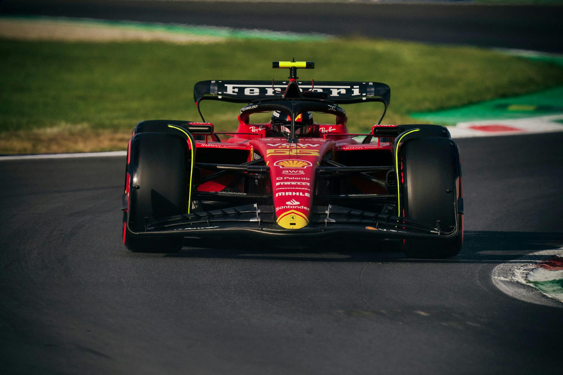 FP3: Sainz minimalnie szybszy od Verstappena przed kwalifikacjami