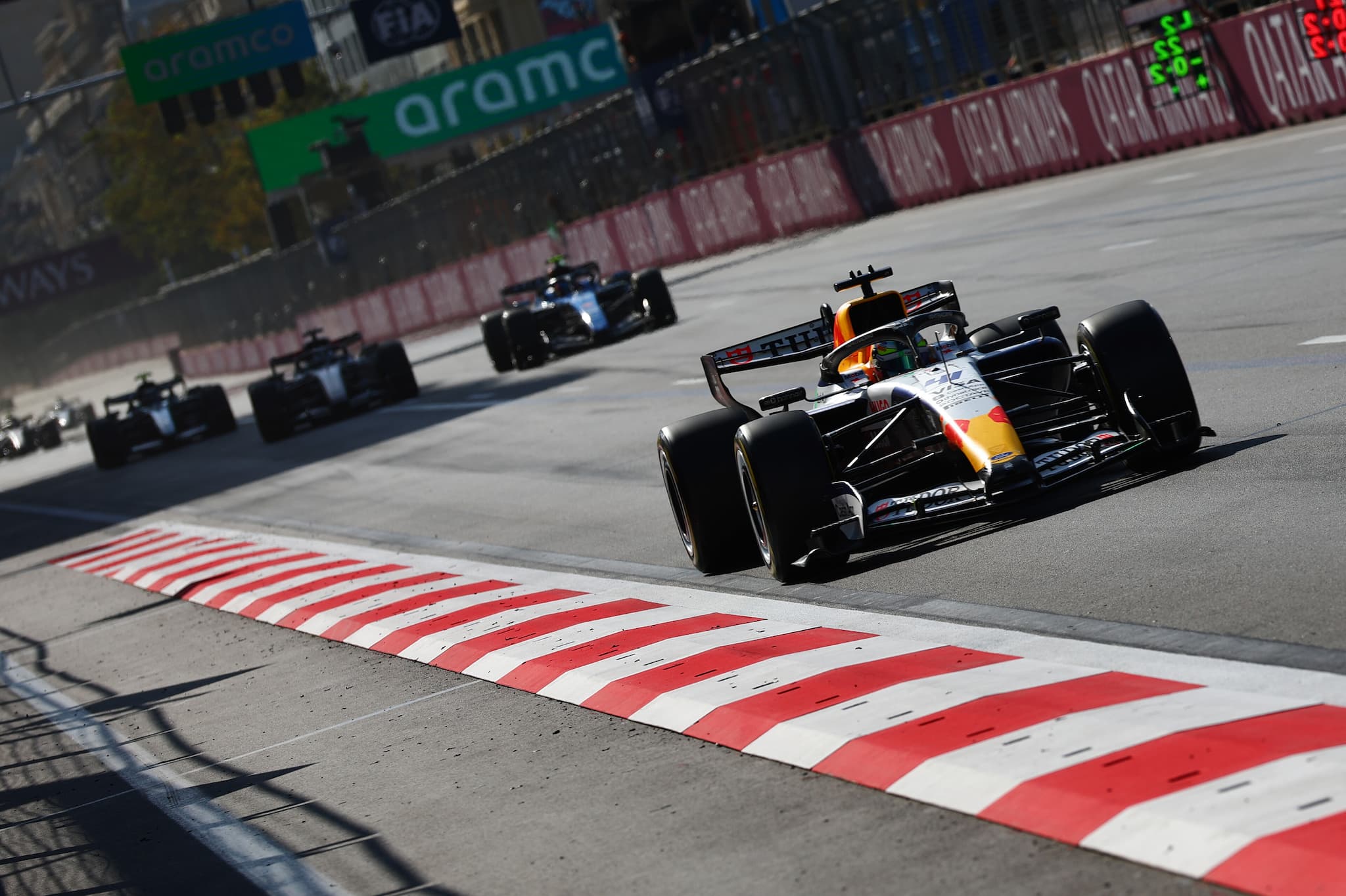 Trzech kierowców F1 będzie cofniętych na starcie GP Bahrajnu w Malezji