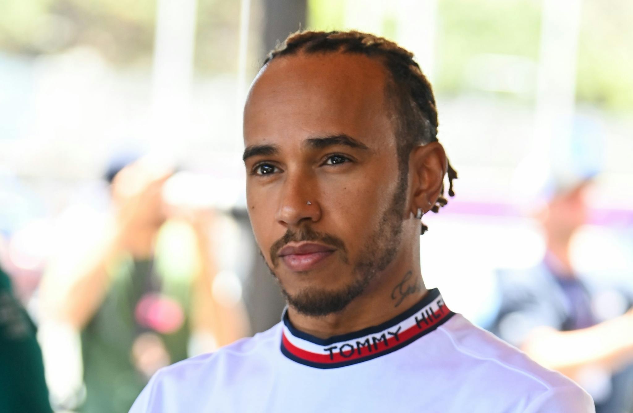 Hamilton i kierowcy Haasa uniknęli kar po kwalifikacjach
