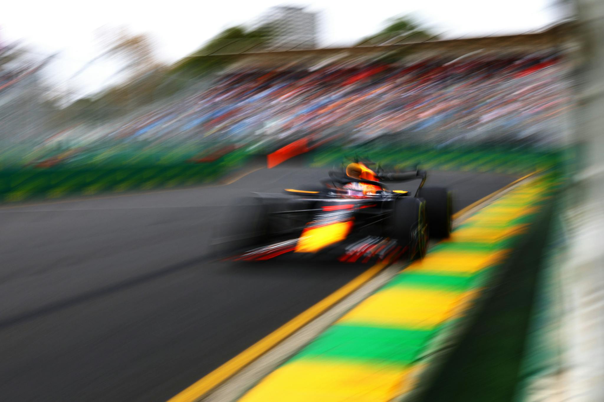 FP3: Verstappen szybszy od Alonso, problemy Pereza