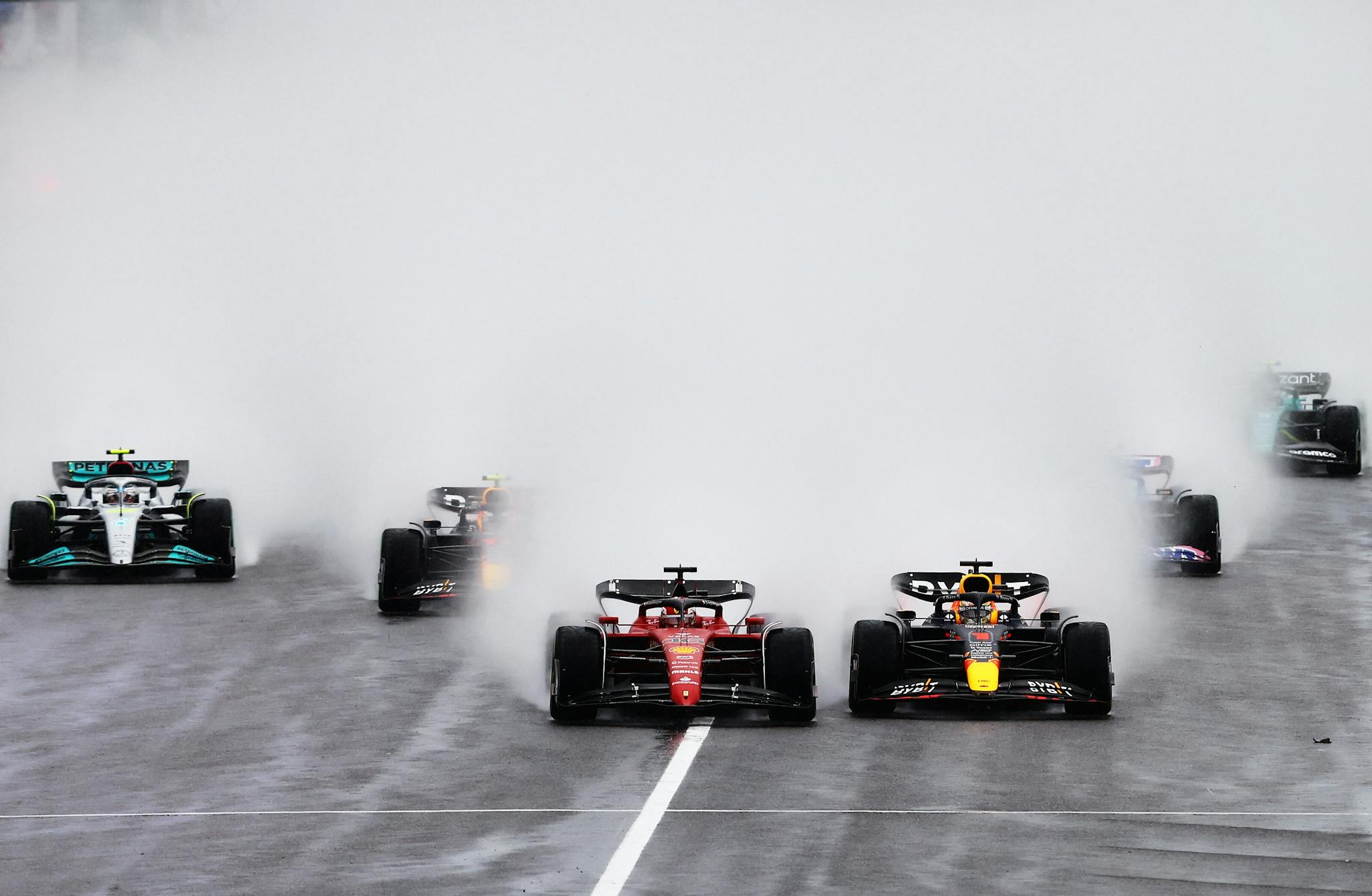 Kolejne zmiany w F1. Nowe opony deszczowe i naprawa błędu z punktami