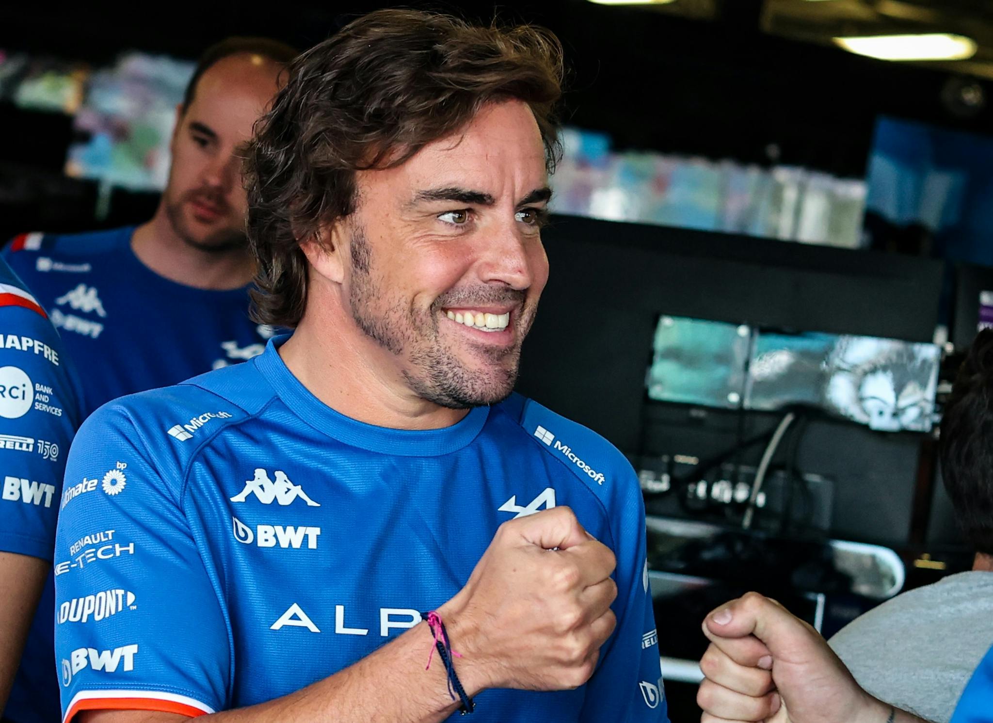 Alonso z P2 i nietykalny Verstappen w deszczowych kwalach