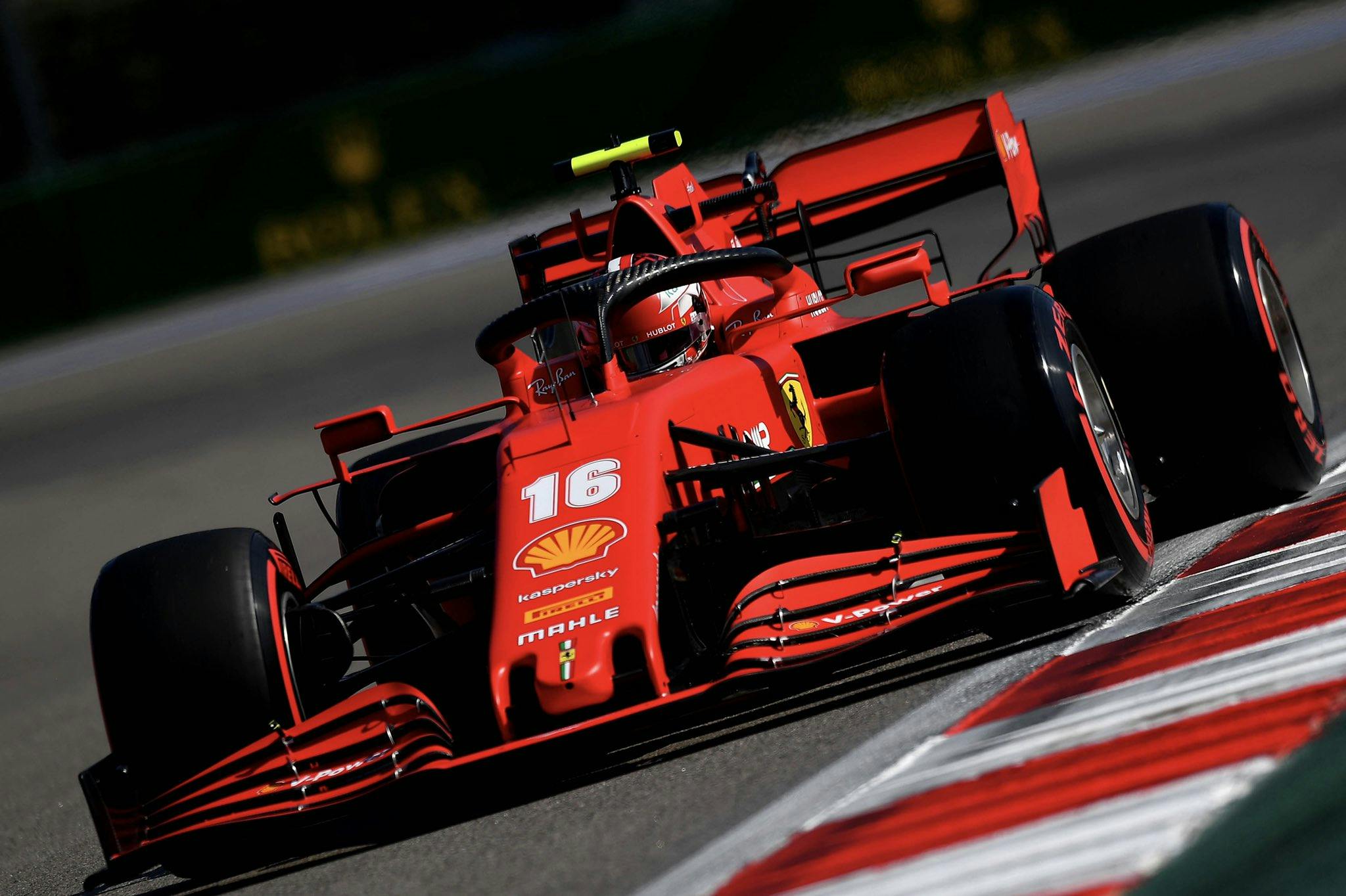 Leclerc jest zły na siebie i Ferrari po kwalifikacjach