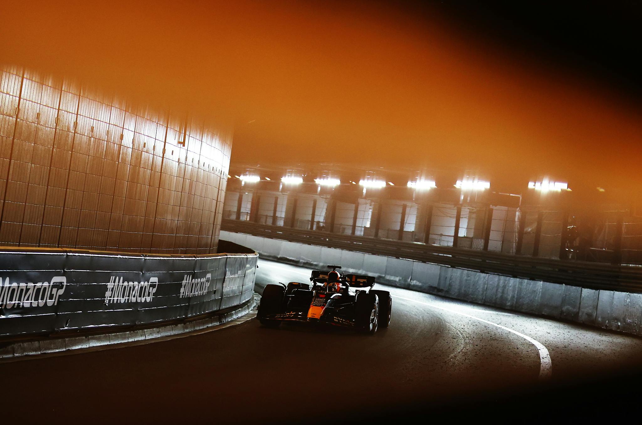 Verstappen najlepszy w chaotycznym GP Monako, błąd Astona (wyniki wyścigu)