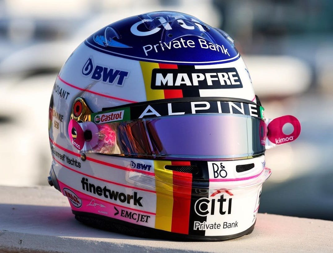 Alonso uczcił koniec kariery Vettela wyjątkowym malowaniem kasku