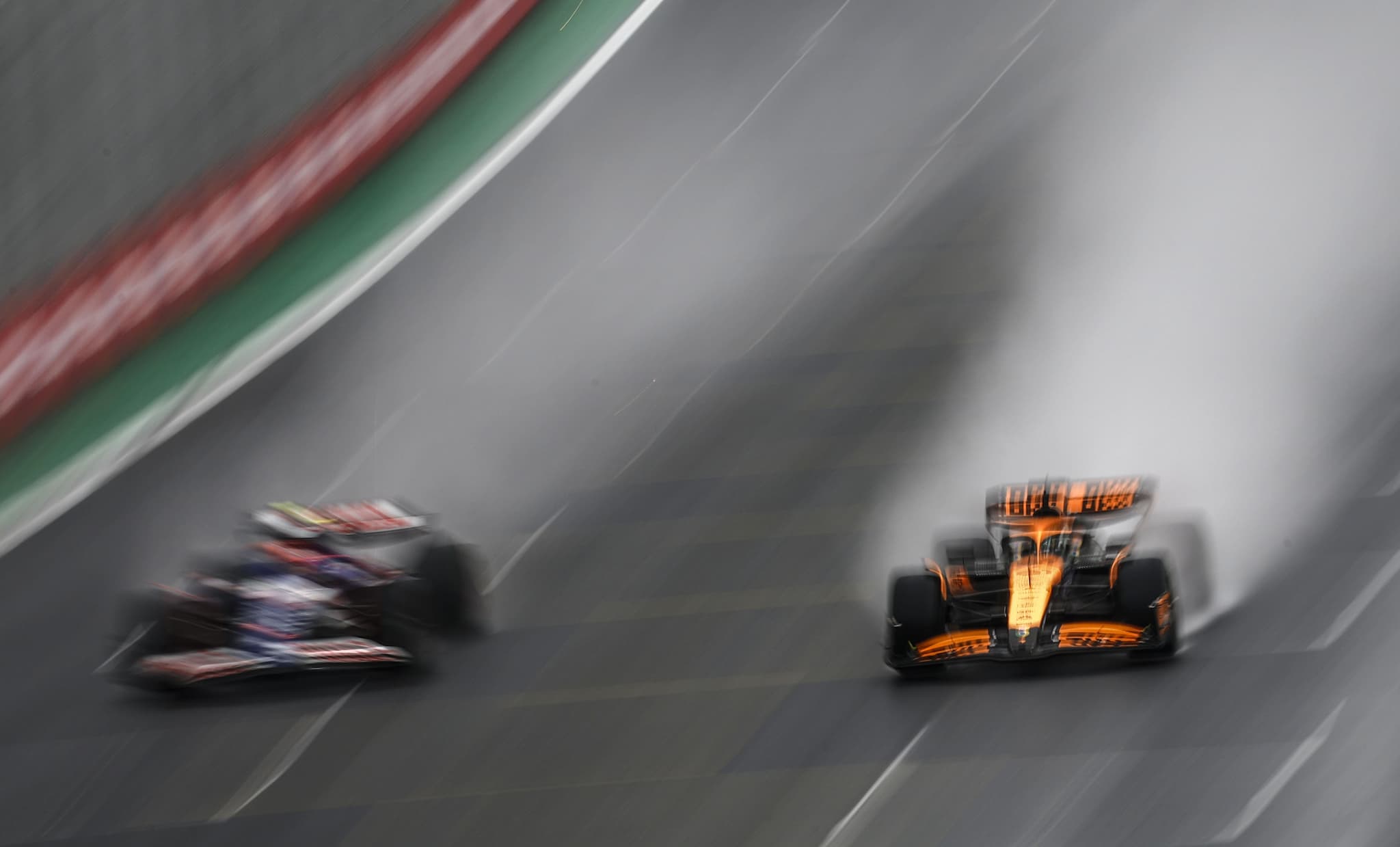 Wyścig F1 znów wieczorem! Rozkład jazdy GP Sao Paulo 2025 + Kubica w WEC (transmisja i godziny)