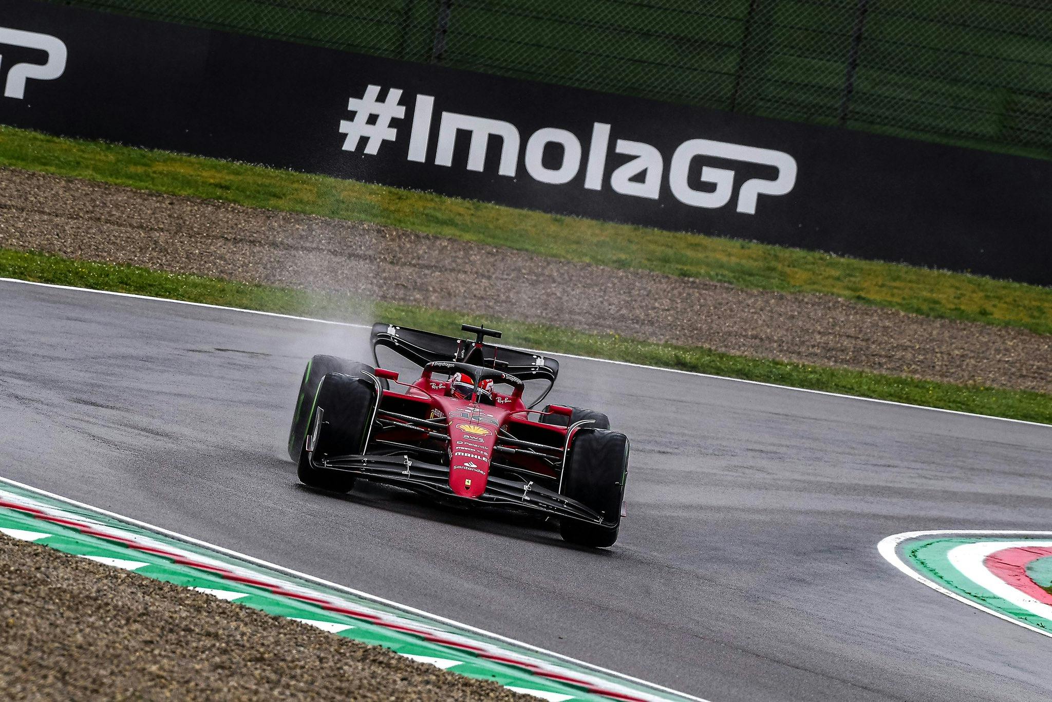 FP1: Ferrari z dużą przewagą, dobre tempo Haasa