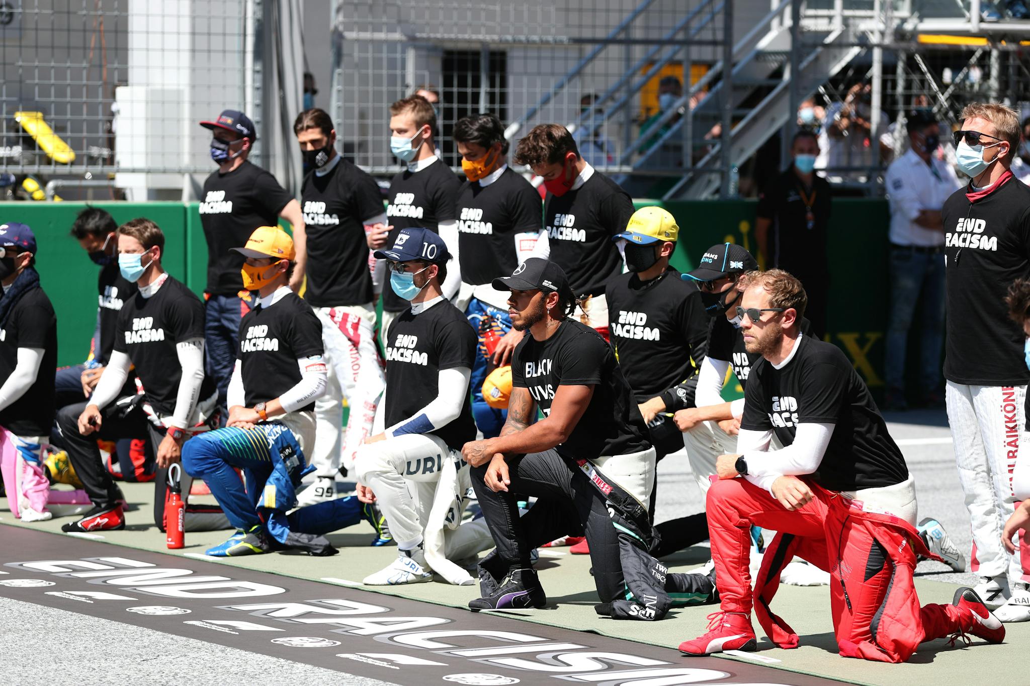 F1 chce zrezygnować z ceremonii klękania przed wyścigami