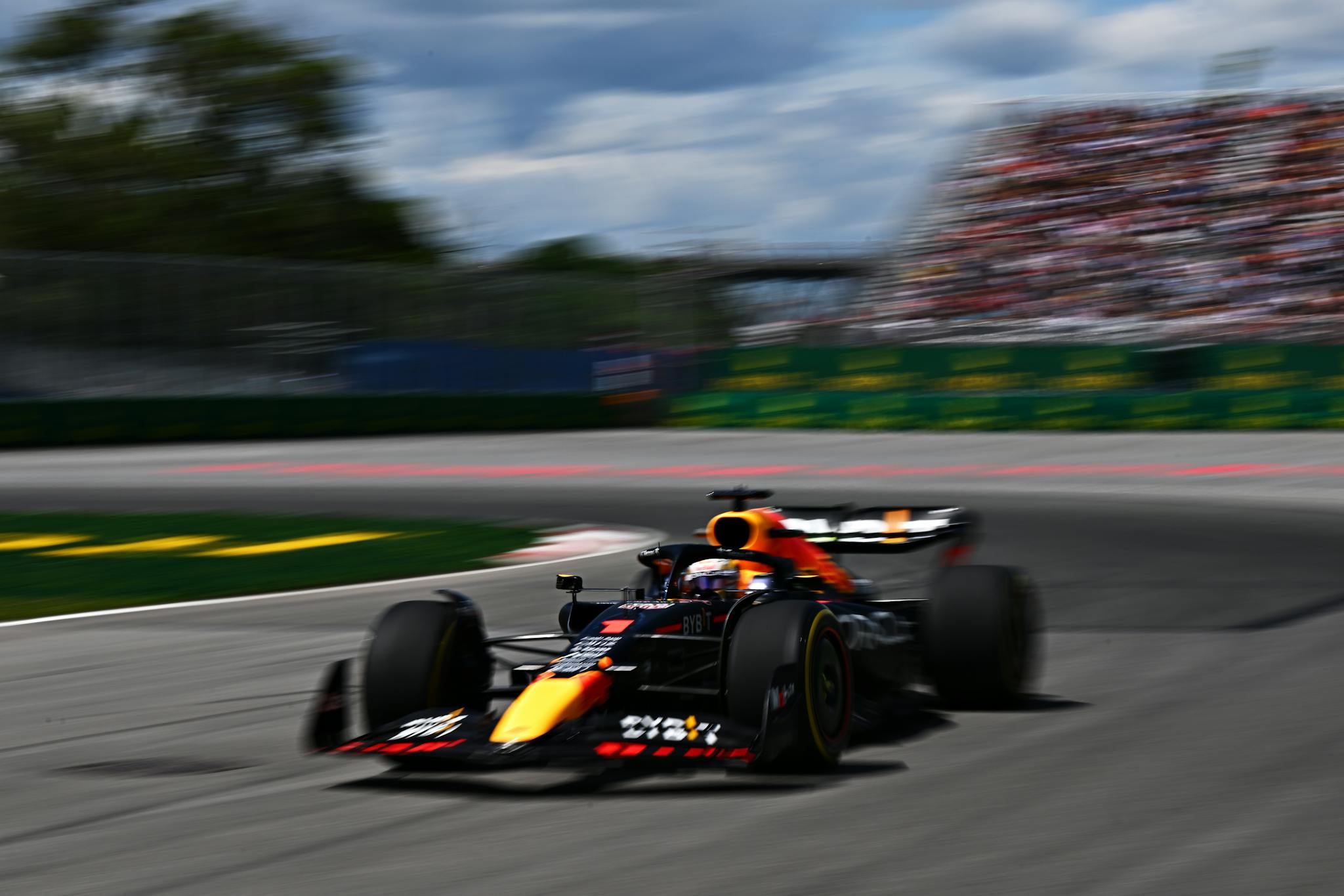 FP1: Verstappen najszybszy, dobre tempo Alonso