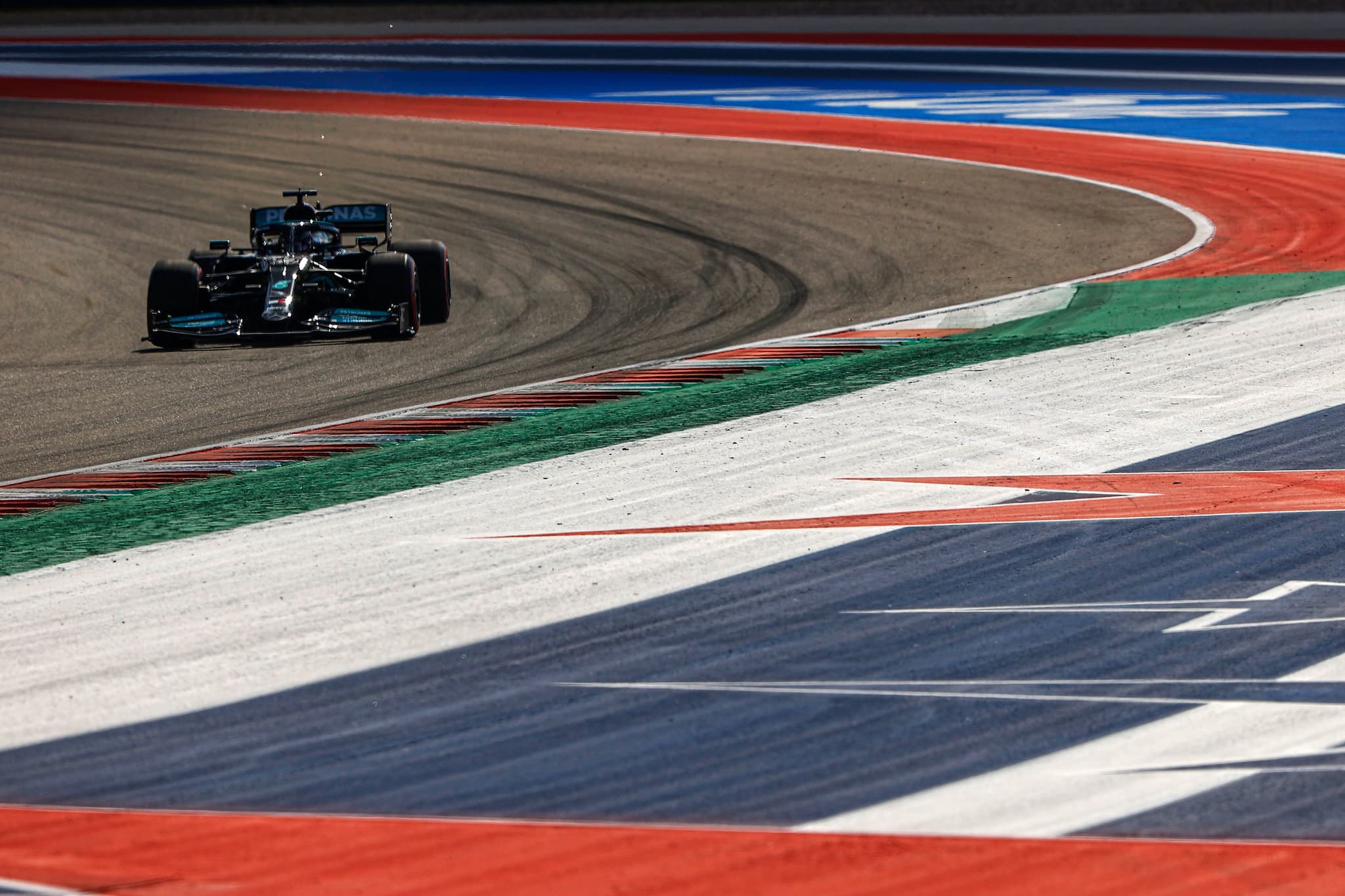 FP1: Bottas i Hamilton z dużą przewagą nad Verstappenem