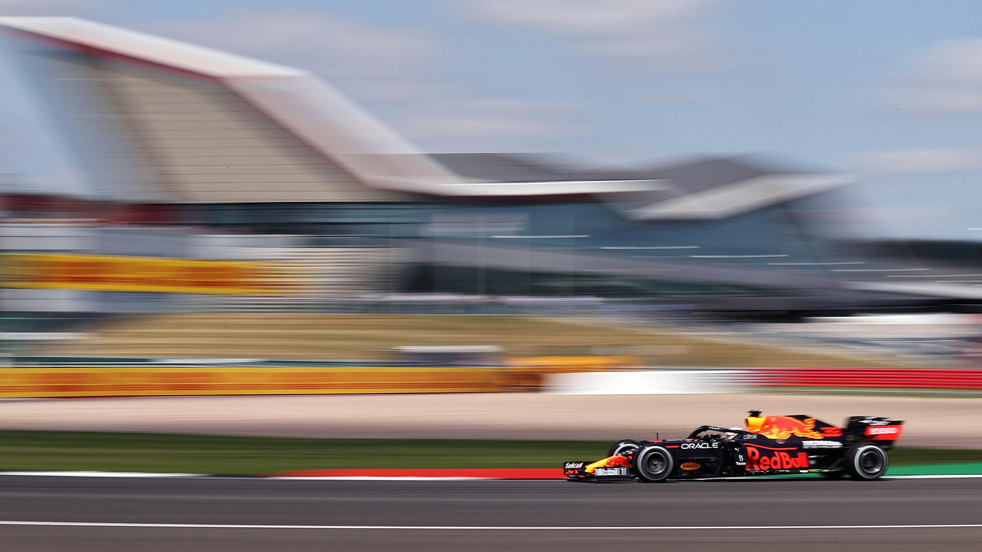 FP1: Verstappen zdeklasował rywali na Silverstone 