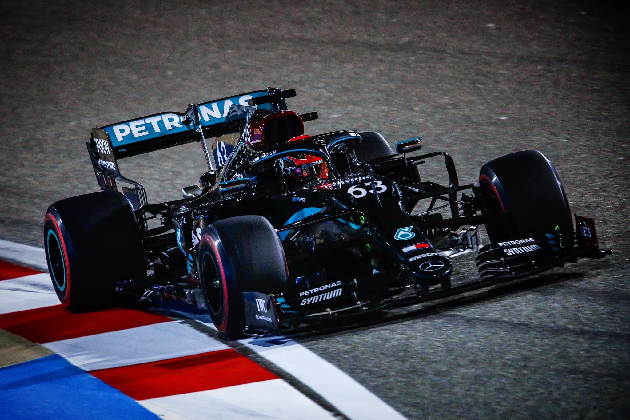 FP2: Russell najszybszy, Bottas przegrywa walkę z torem