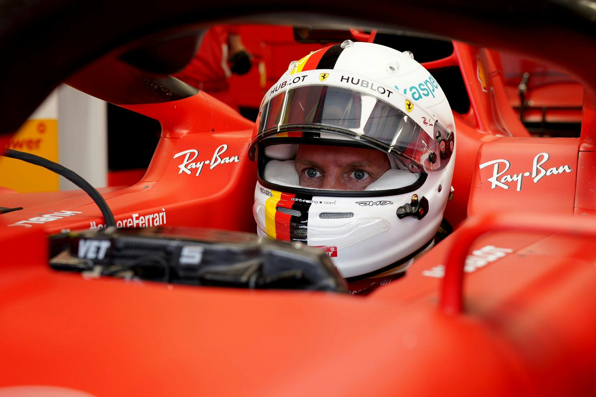 FP2: Vettel najszybszy na mokrym Hungaroringu