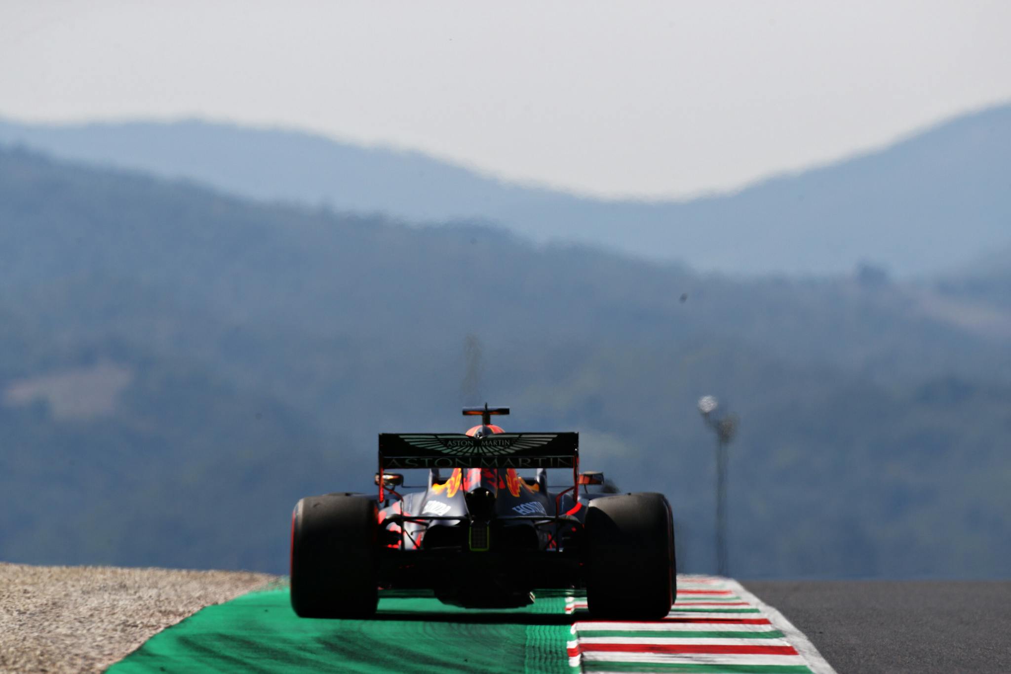 FP3: Verstappen daje nadzieje na walkę w kwalifikacjach