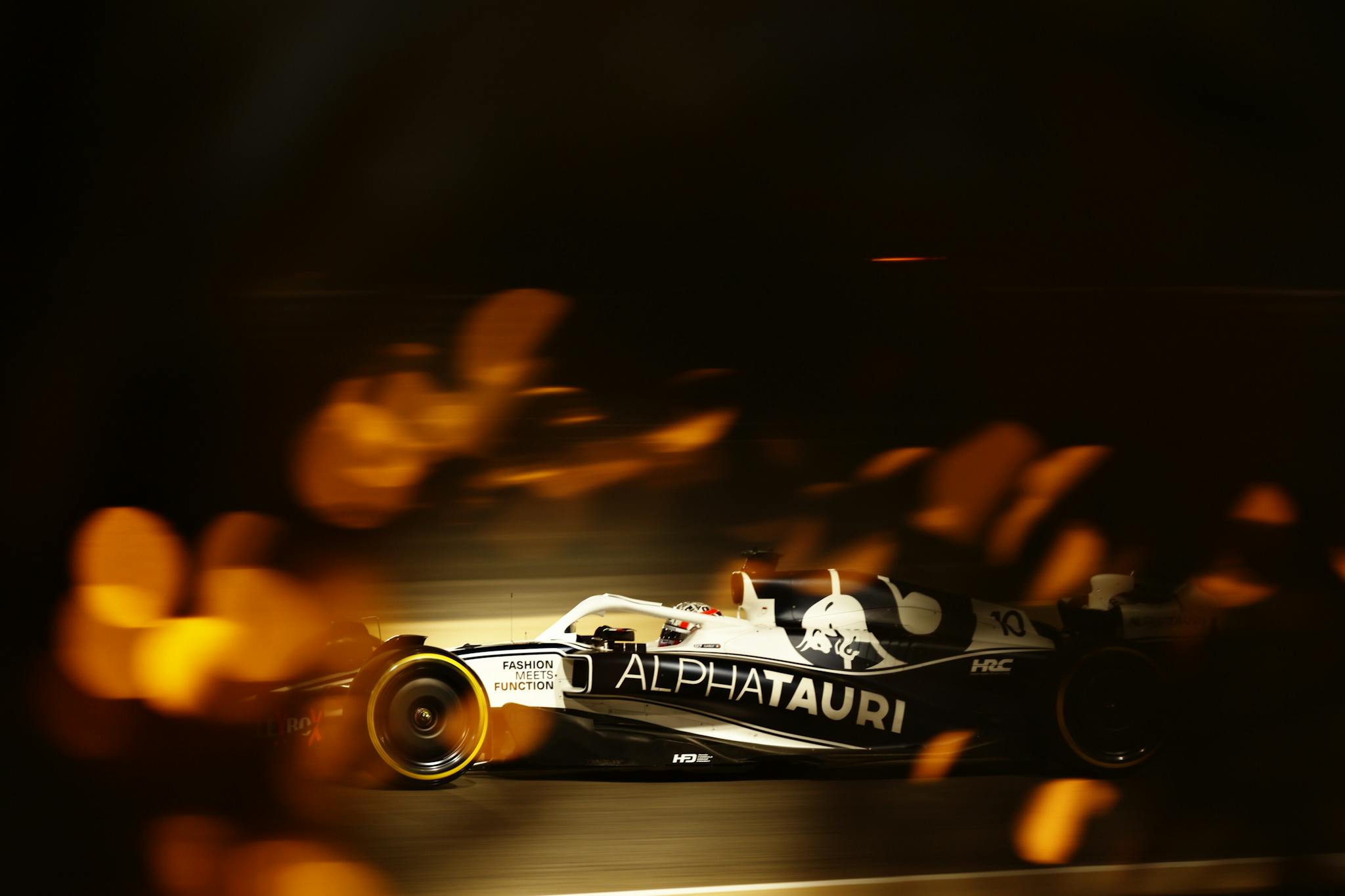 Gasly najszybszy, Mercedes odchudzony, a McLaren z problemami