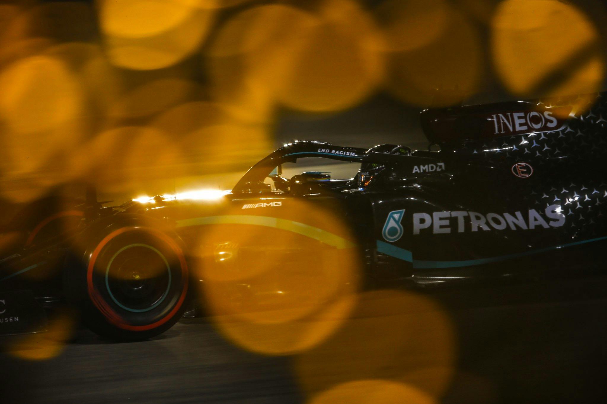 GP Bahrajnu: Grosjean ucieka śmierci, wielki pech Pereza
