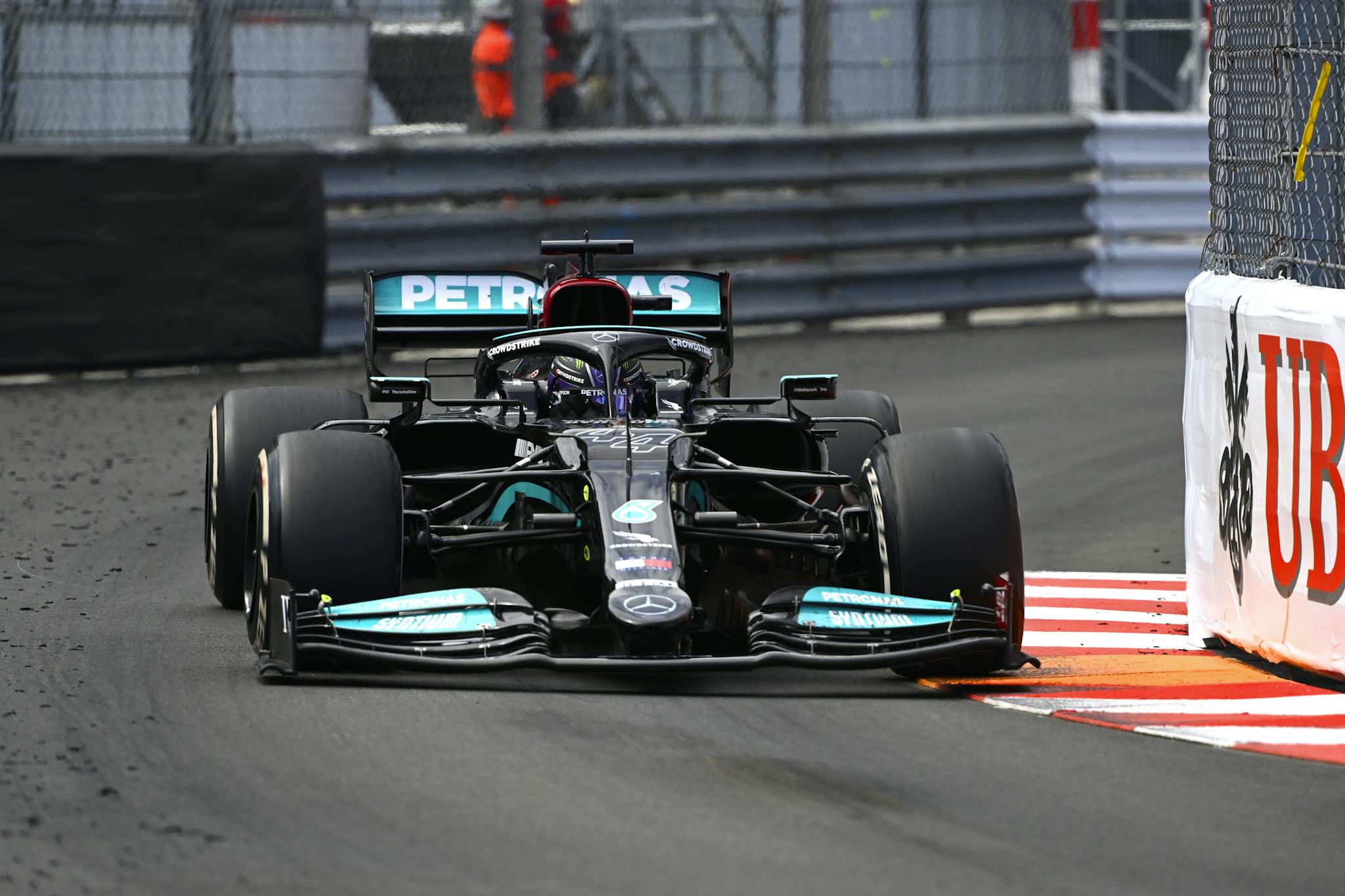 Hamilton obwinia swój zespół za słaby wynik w Monako