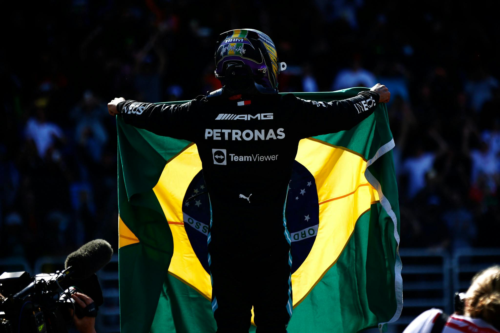Hamilton ukarany grzywną po GP Sao Paulo