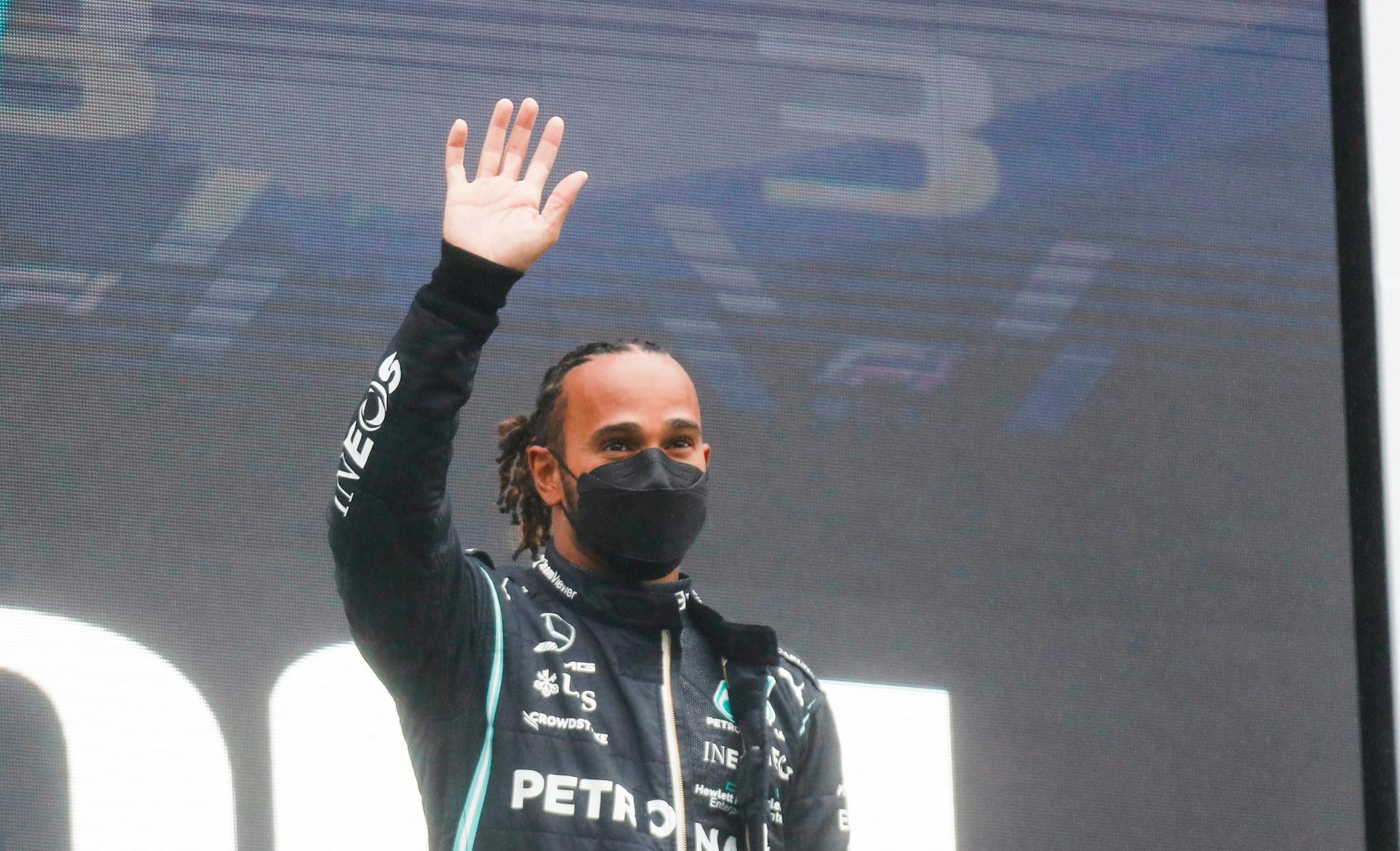 Hamilton zarzuca F1 skupienie tylko na pieniądzach