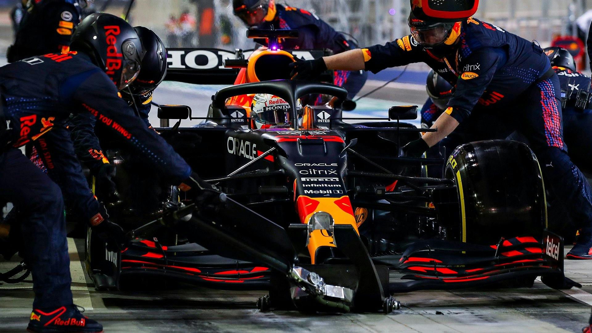 Horner i Verstappen bronią strategii Red Bulla