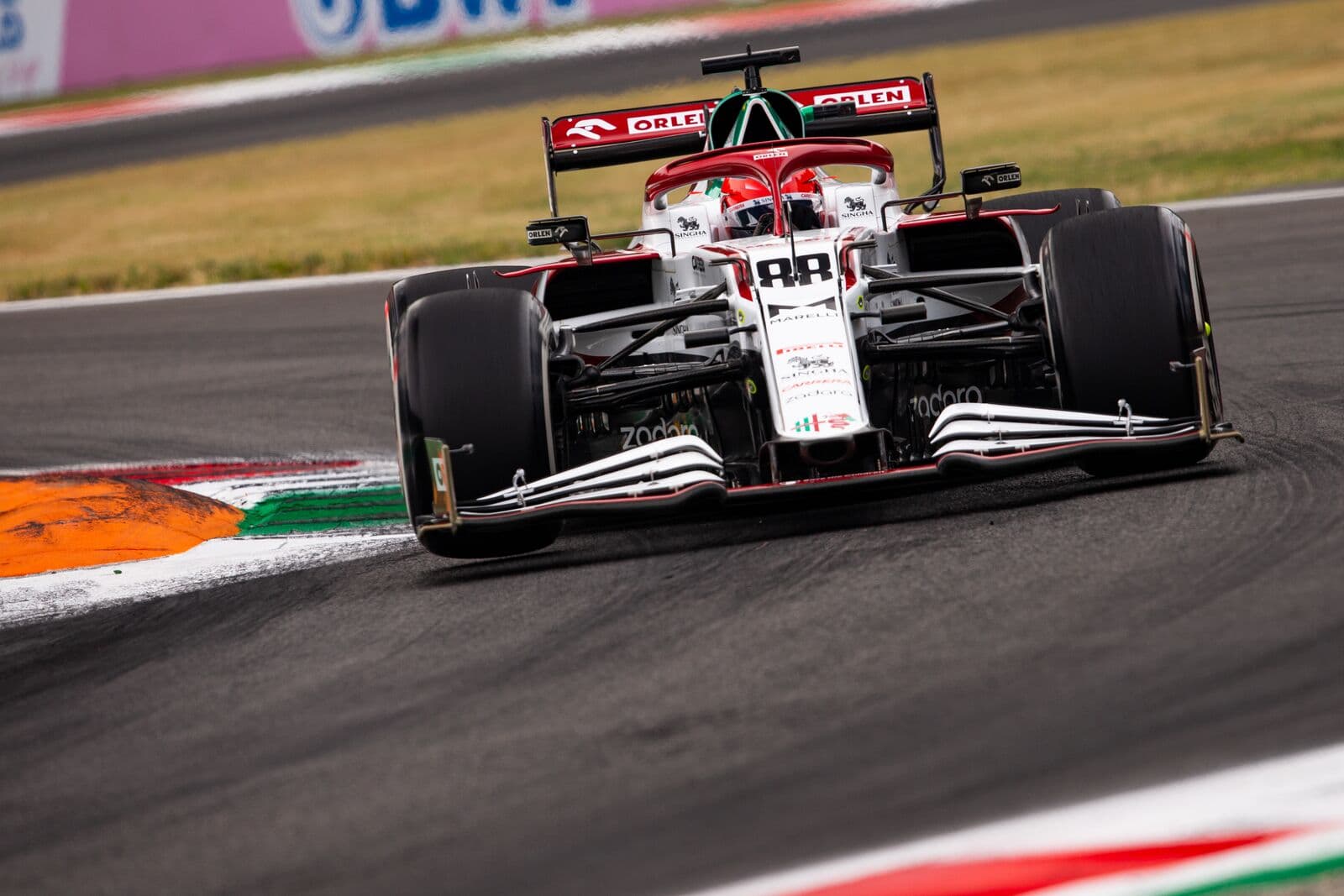 Kubica walczył z uszkodzeniami w trakcie sprintu kwalifikacyjnego