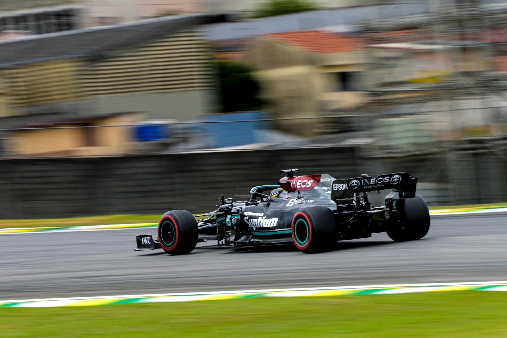 Hamilton zdecydowanie najszybszy w kwalifikacjach w Sao Paulo
