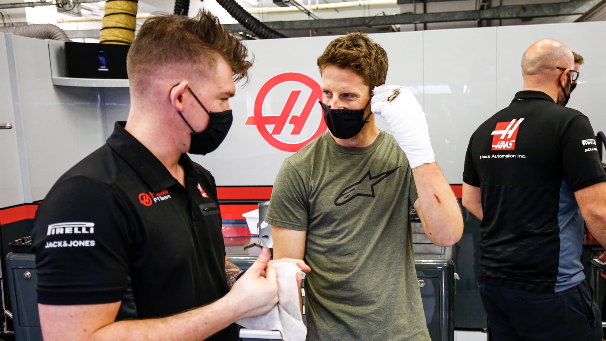 Mercedes da Grosjeanowi samochód na pożegnalny przejazd w Formule 1