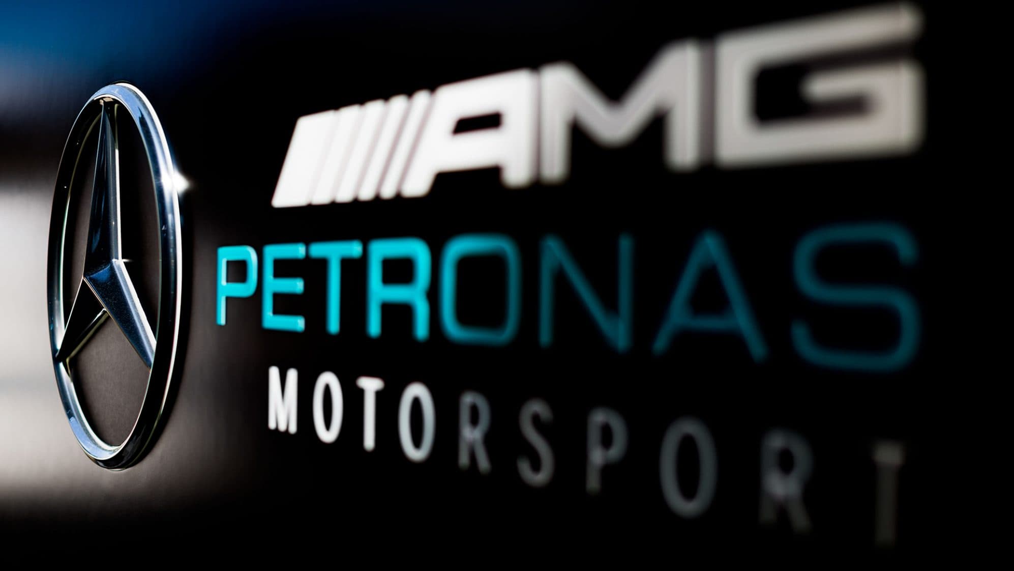 Mercedes i Ferrari wykluczają dostarczanie silników Red Bullowi