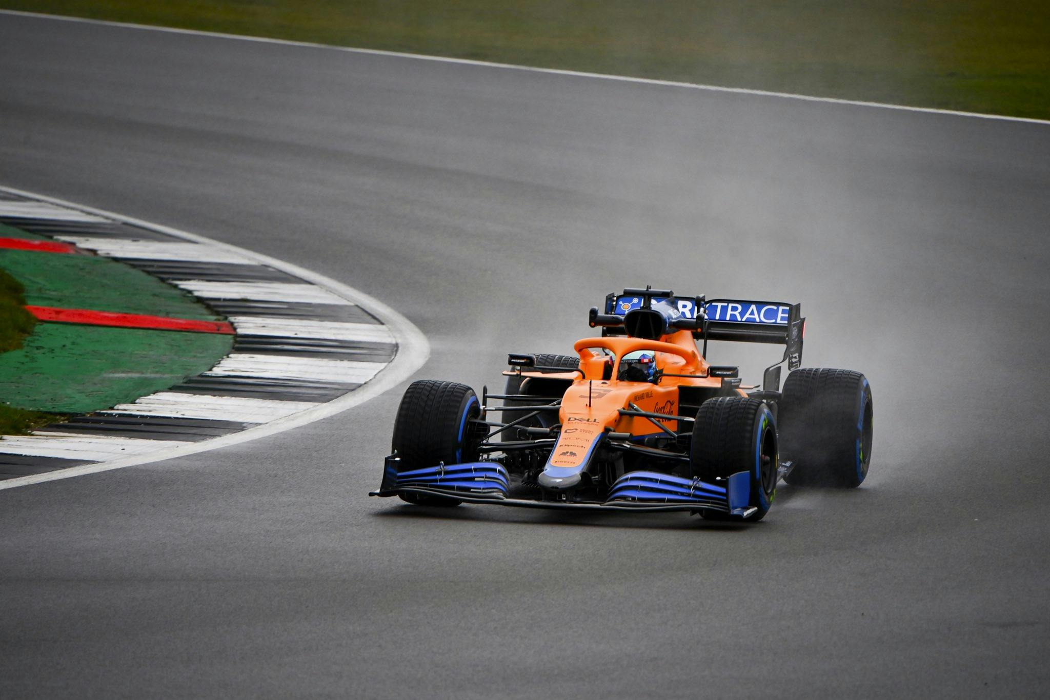 Ricciardo i Norris sprawdzili McLarena MCL35M (zdjęcia)