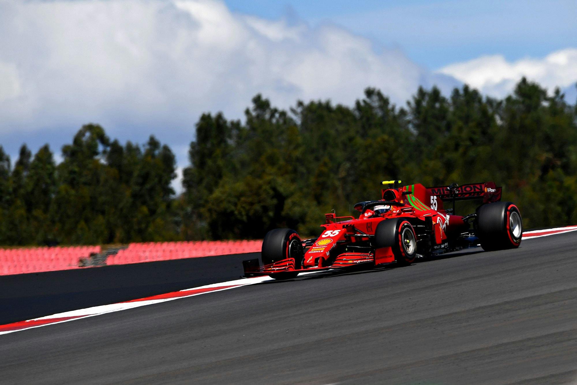 Sainz wini strategię Ferrari za brak punktów