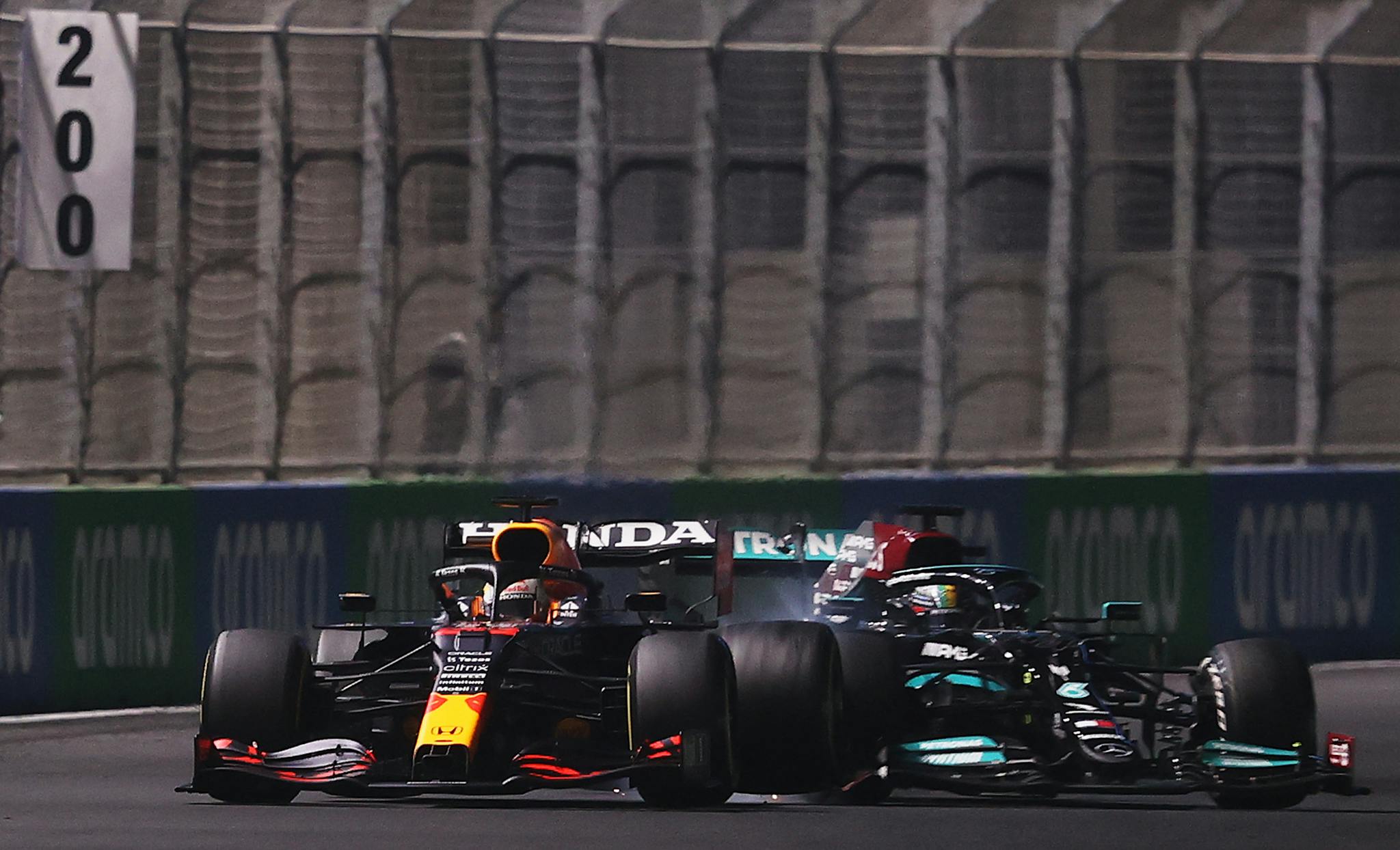 Verstappen i Hamilton wezwani do sędziów po GP Arabii Saudyjskiej