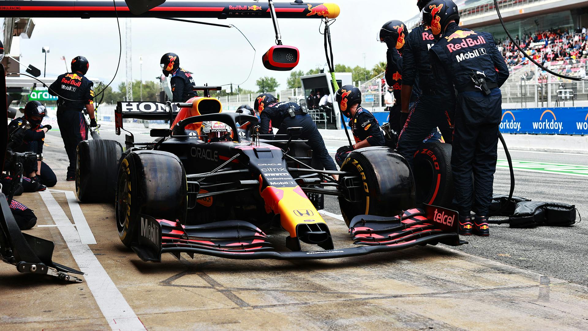 Verstappen zaskoczył Red Bulla pierwszym pit stopem