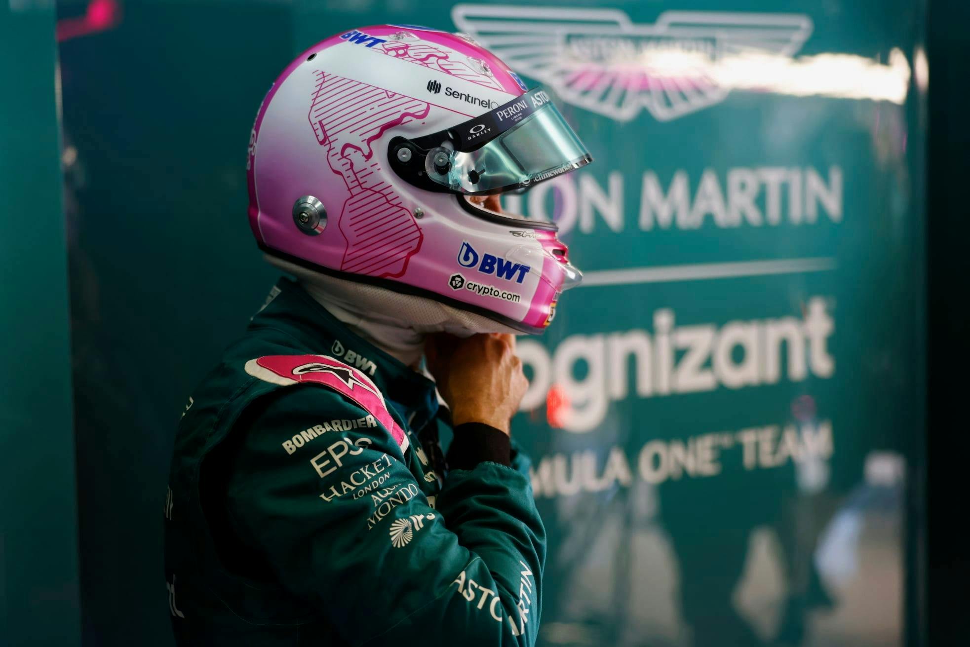Vettel wciąż nie czuje się pewnie w Astonie Martinie